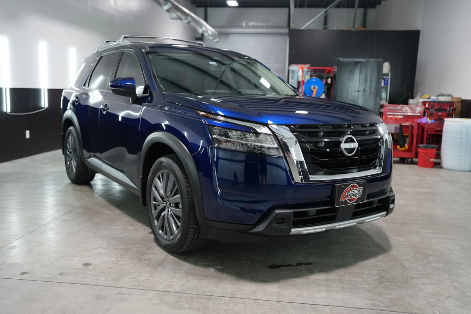 What to Expect From Professional Auto Window Tinting: Benefits and Quality
