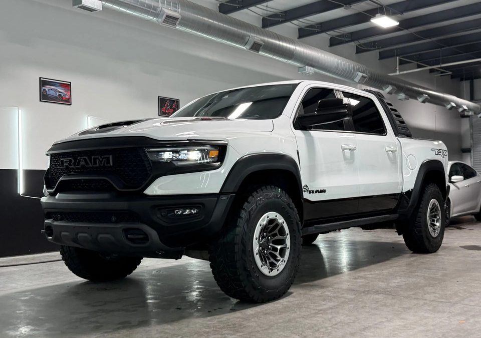How Ceramic Coating Protects Vehicles Against Houston’s Sun and Dirt